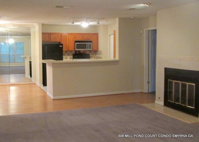 Building Photo - ENJOY THIS BEAUTIFUL CONDO NESTLED IN THE ...