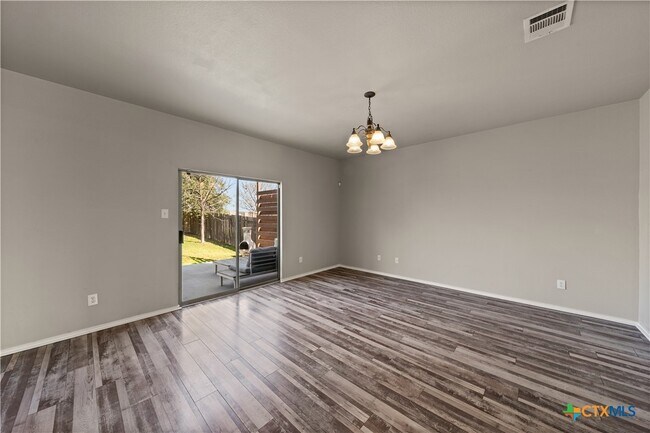 Building Photo - 8424 Starview St