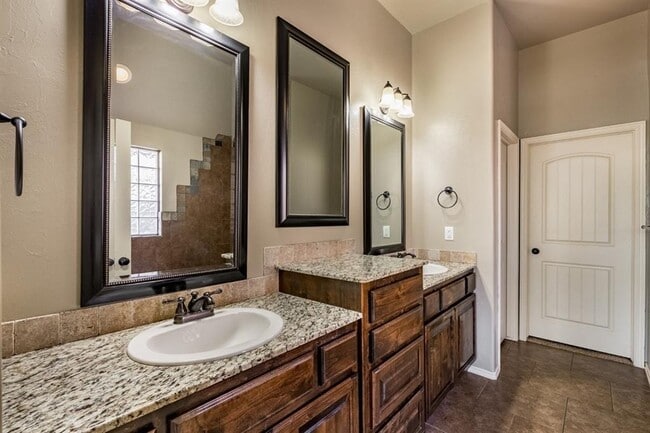 Building Photo - 1432 Glenolde Pl