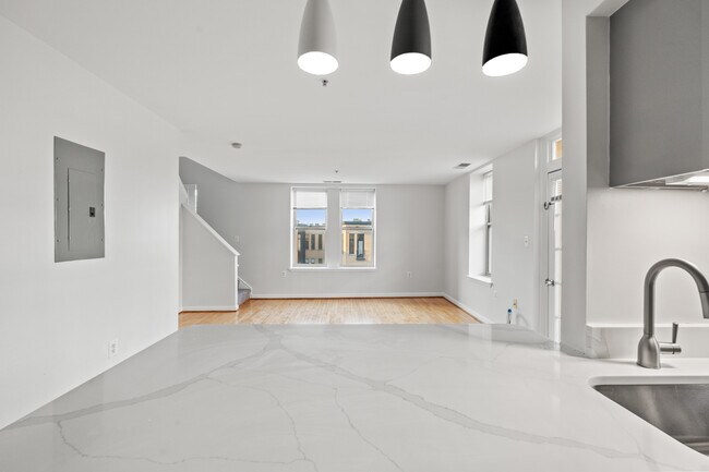 Building Photo - 1308 Clifton St NW