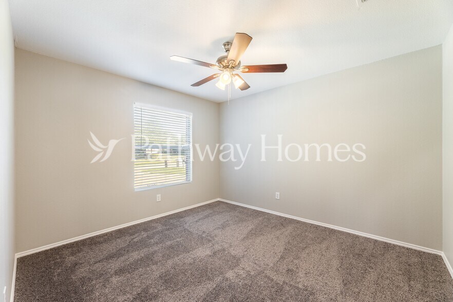 Building Photo - 1679 Chesterwood Dr