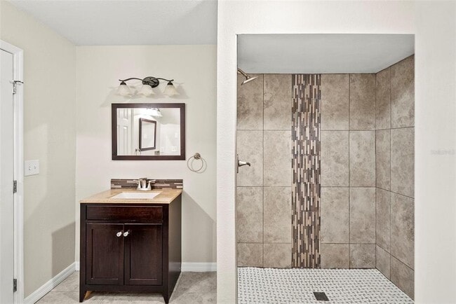 Building Photo - 6601 N Elizabeth St