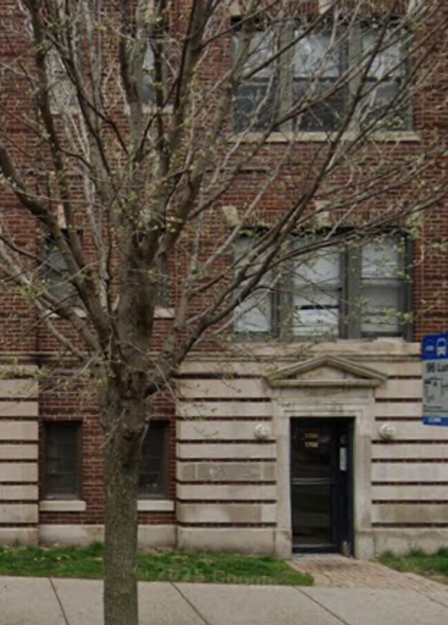 Primary Photo - 1708 W Lunt Ave