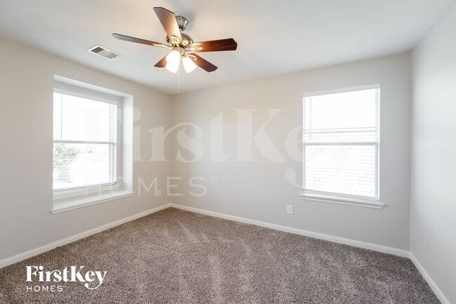 Building Photo - 18715 White Barnwood Ct