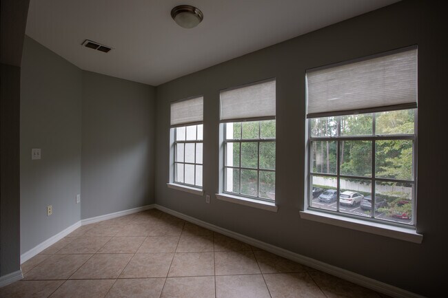 Building Photo - 3591 Kernan Blvd S