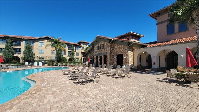 Building Photo - 914 Charo Pkwy