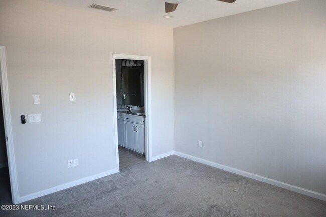 Building Photo - 12903 Ludo Rd