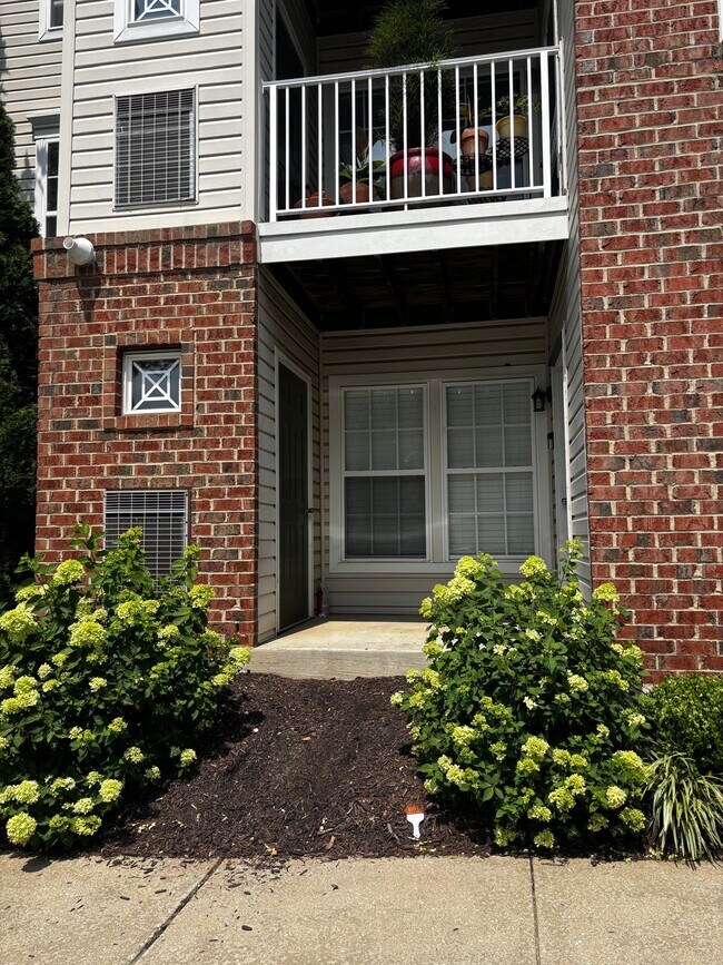 Building Photo - 3004 Hunting Ridge Dr