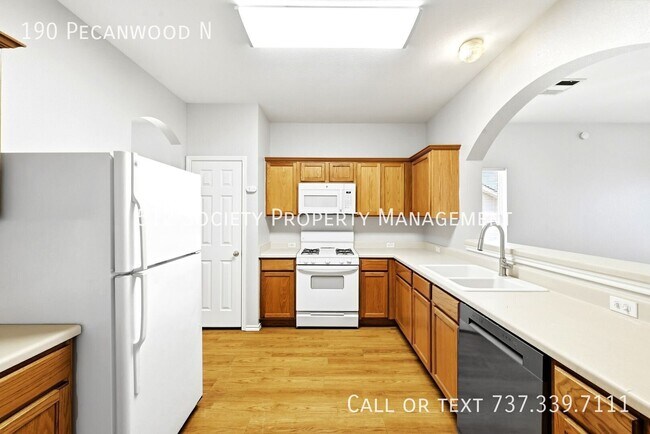 Building Photo - 190 Pecanwood N