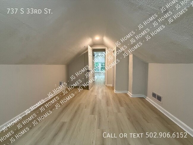 Building Photo - 737 S 33rd St