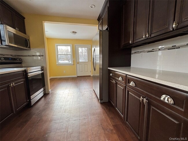 Building Photo - 45 Waterstone Rd