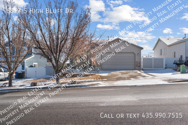 Building Photo - 6827 S High Bluff Dr