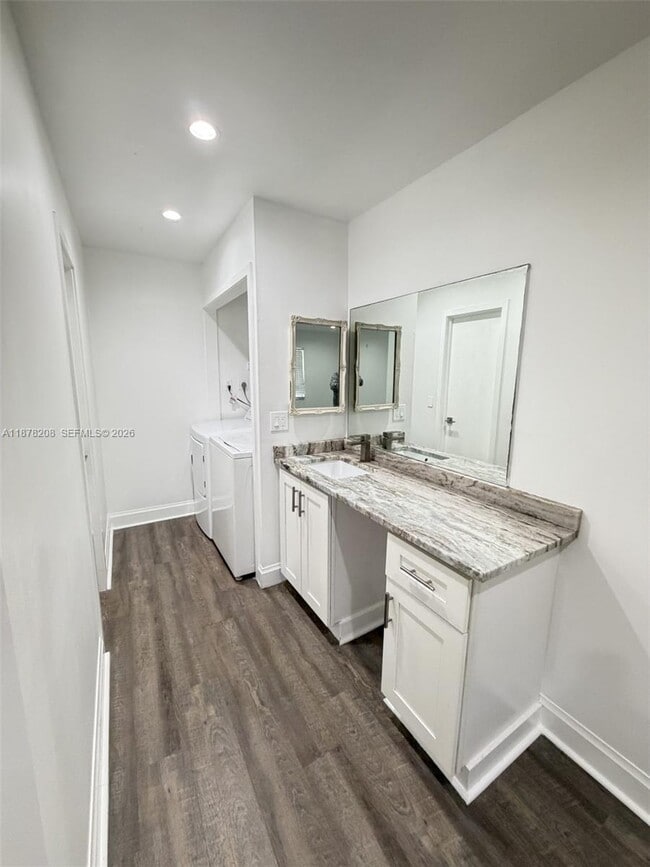 Building Photo - 20927 Sedgewick Dr