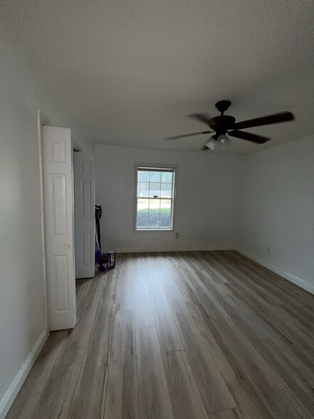 Building Photo - 107 Britt Dr
