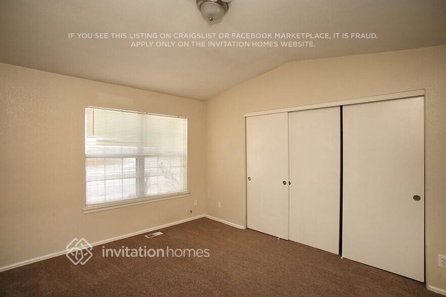 Building Photo - 11812 E Kepner Dr