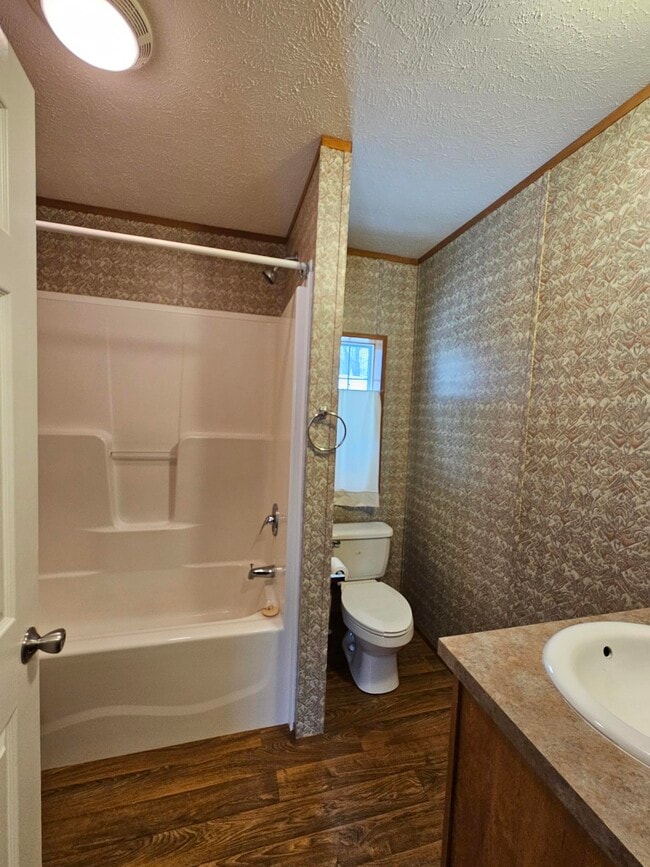 Building Photo - 3 Spruce Ln