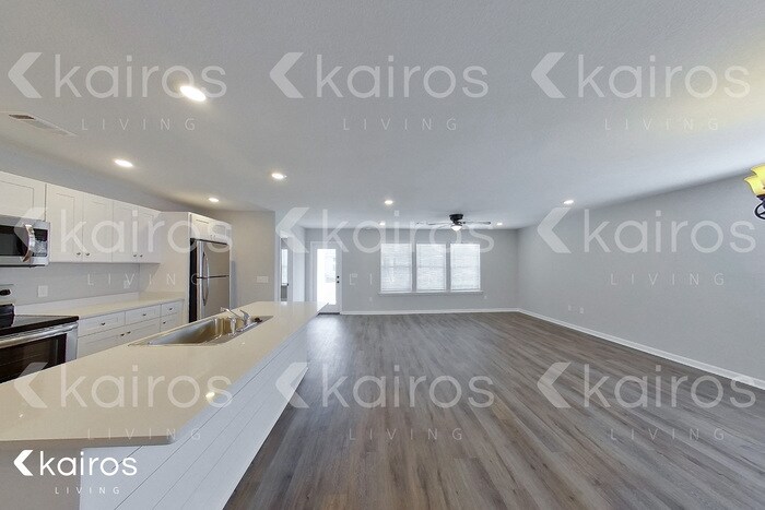 Building Photo - 13 Cottage Grove Dr