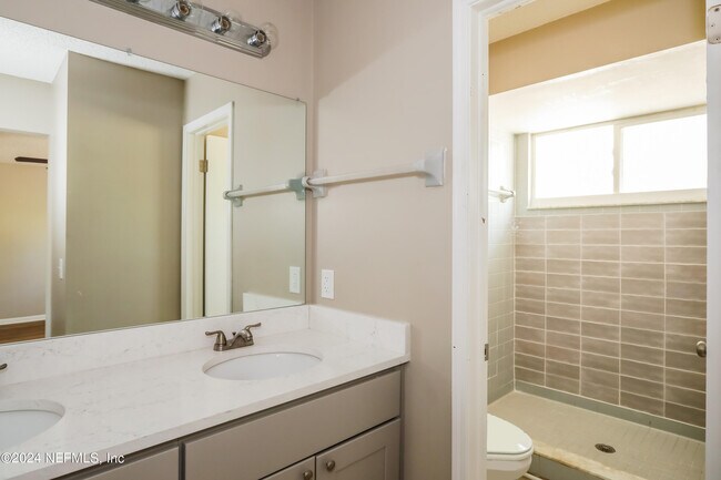 Building Photo - 1696 Sandy Hollow Loop