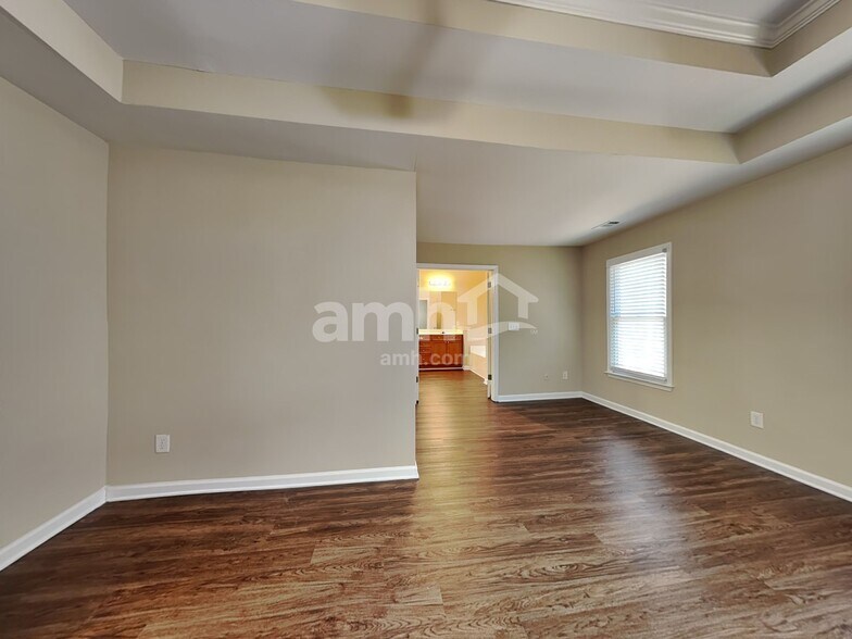 Building Photo - 423 Evans Mill Dr