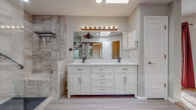 Building Photo - 8705 Silvercrest Ct NW