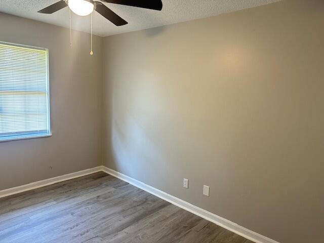 Building Photo - 3095 Brookside Dr NW