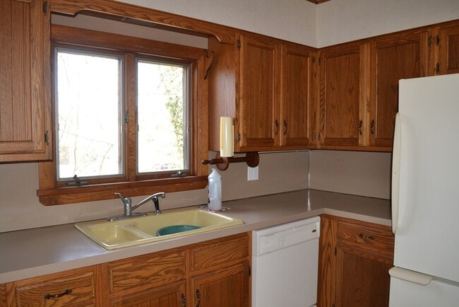 Building Photo - 1421 Morton Ave