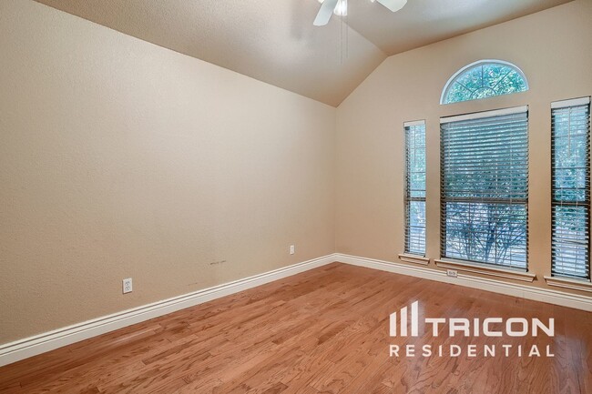 Building Photo - 6209 Meadowmere Ln