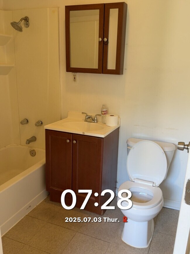 Building Photo - 2126 Danneel St