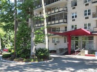 Building Photo - 80 Cartright St