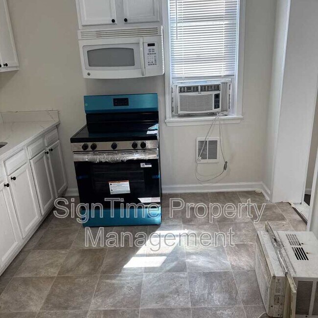 Building Photo - 40 N Conococheague St