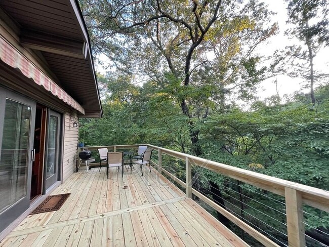 Building Photo - 6 Lambeth Cir