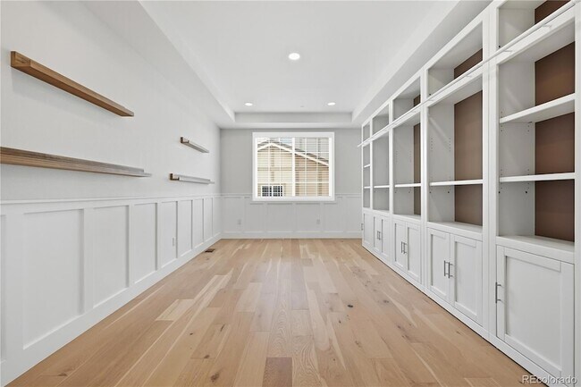 Building Photo - 16910 W 95th Pl