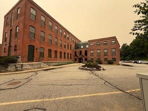 Building Photo - 71 Princeton St