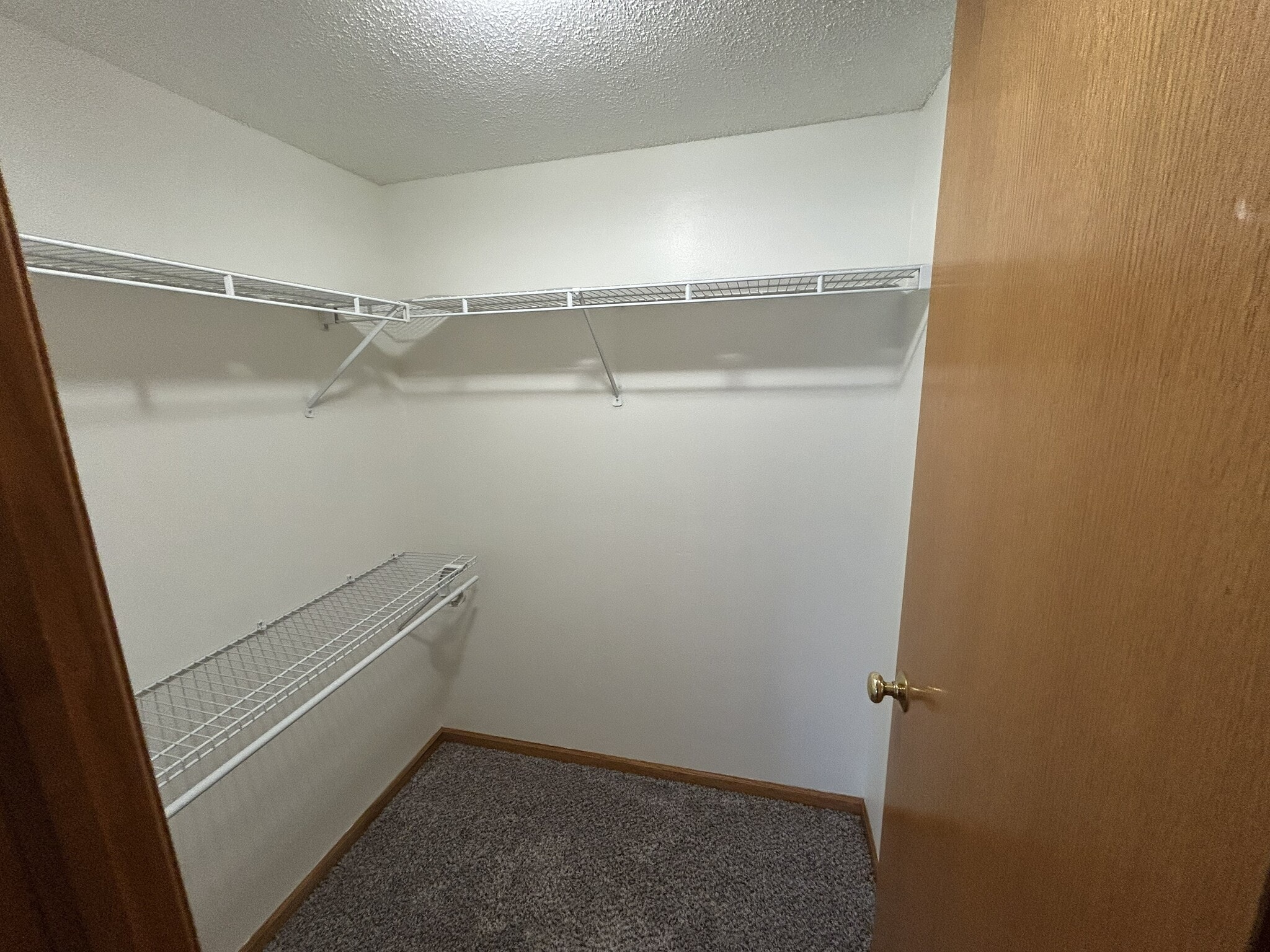 Master Walk-in - 80 Cherry Ct