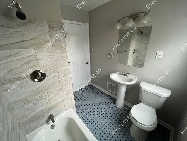 Building Photo - 1145 10th St