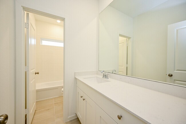 Building Photo - 6427 Seafoam Lake Dr