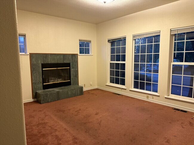 Living room - 551 59th St