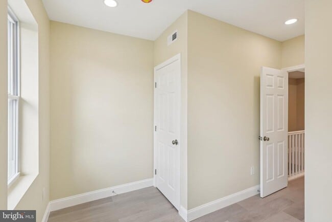 Building Photo - 729 Madison St NW