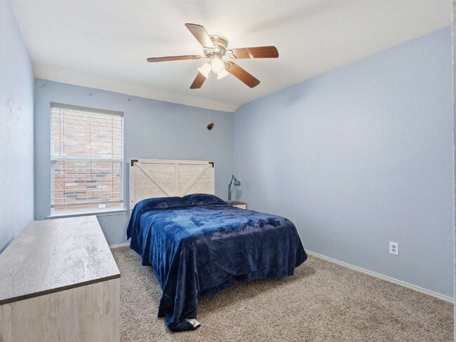 Building Photo - 1039 Wood Brook Dr