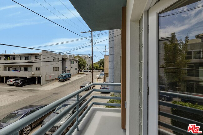 Building Photo - 115 Galleon St