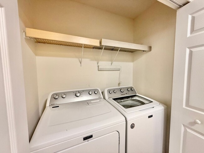 Building Photo - Newly Remodeled 4BD, 2.5BA Raleigh Home wi...