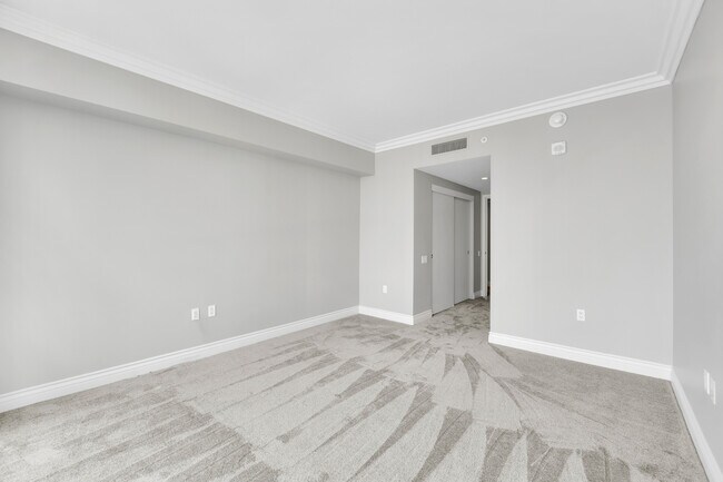 Building Photo - 2777 Paradise Rd