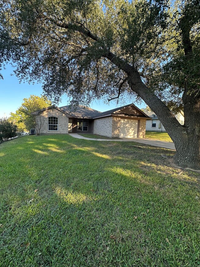 Primary Photo - 2309 S Austin St