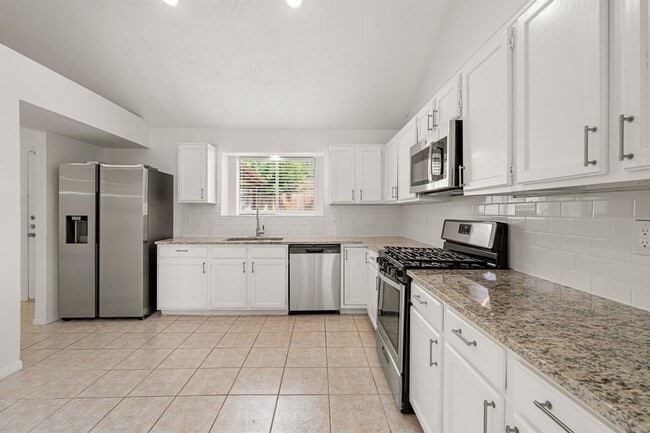 Building Photo - 7019 Yardley Dr