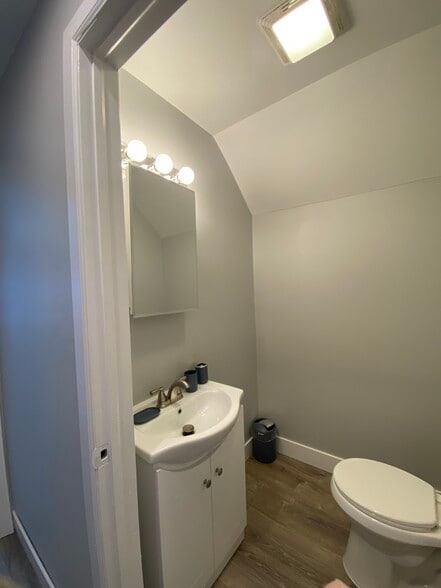 Building Photo - 3840 S Albany Ave