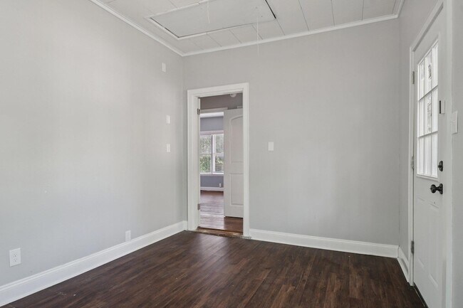 Building Photo - 308 Taylor Rd