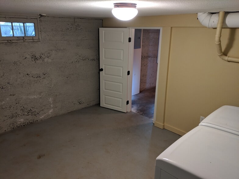 Basement laundry room - 7138 N Central St