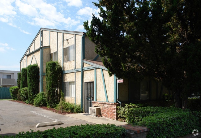 Building Photo - Lake Jennings Apartments