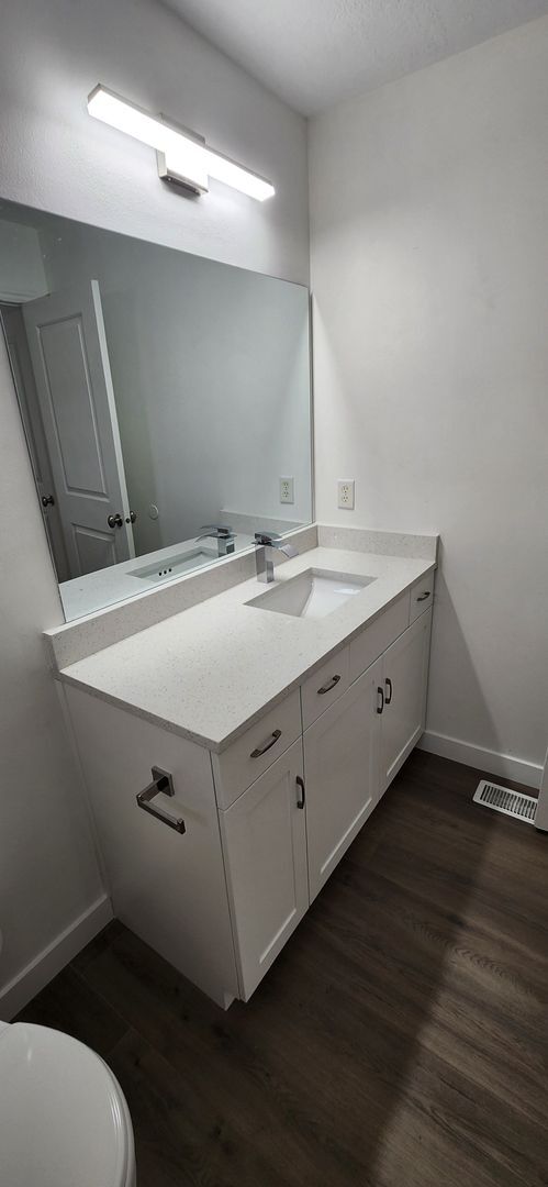 Building Photo - 3 Bedroom Townhome in Herriman!