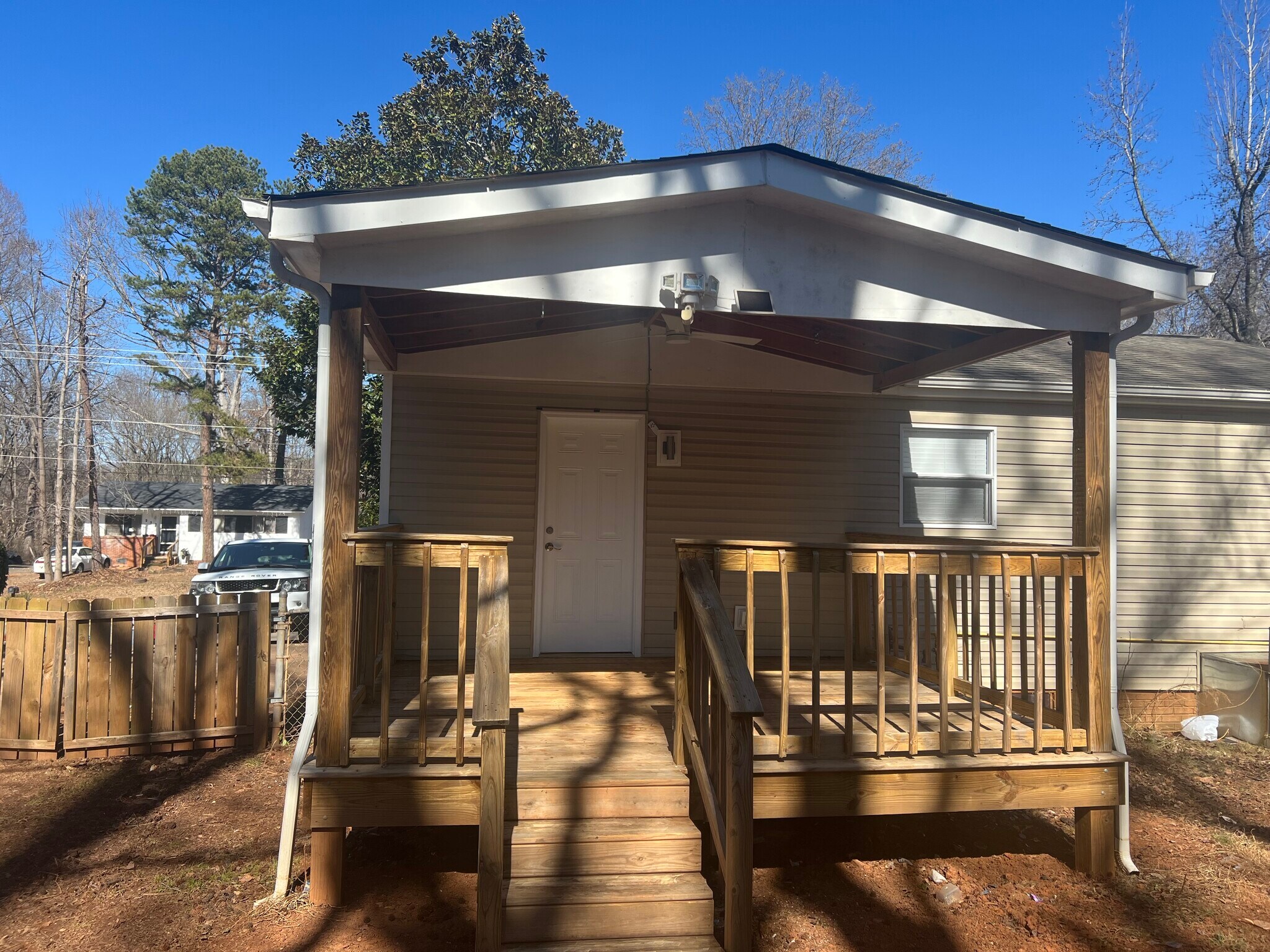 Building Photo - 229 Glenrock Dr